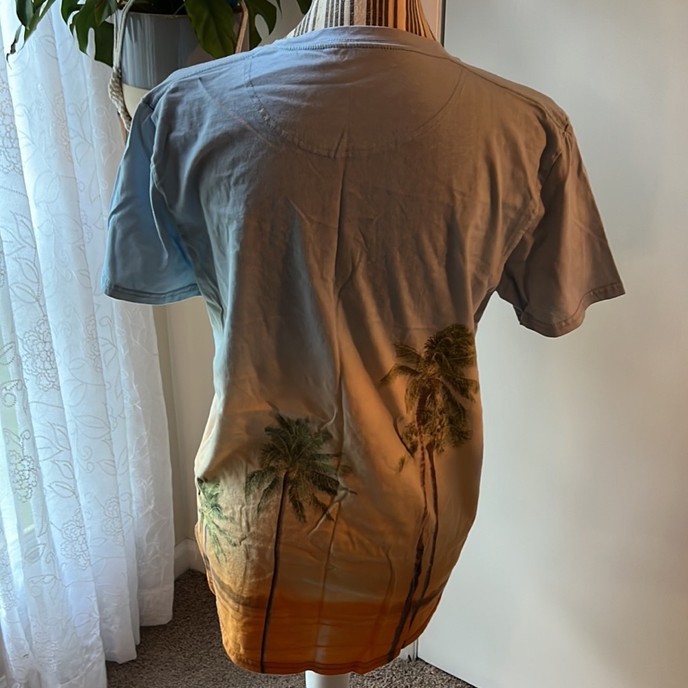Hollister Palm Tree Graphic T-Shirt Men's Size Medium - Picture 2 of 3